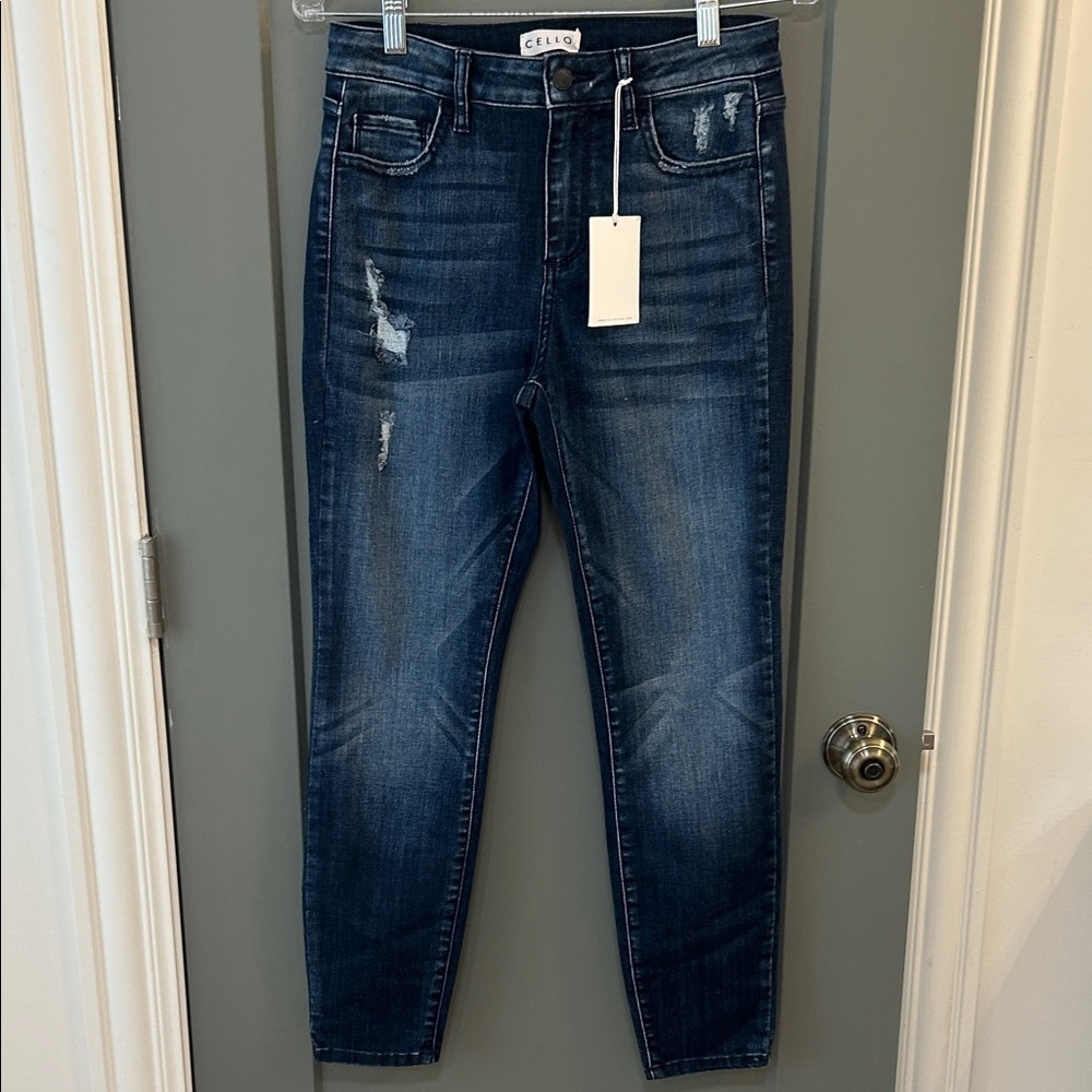 Cello Dark Blue Distressed Skinny Jeans size 7 New!! - Picture 1 of 7